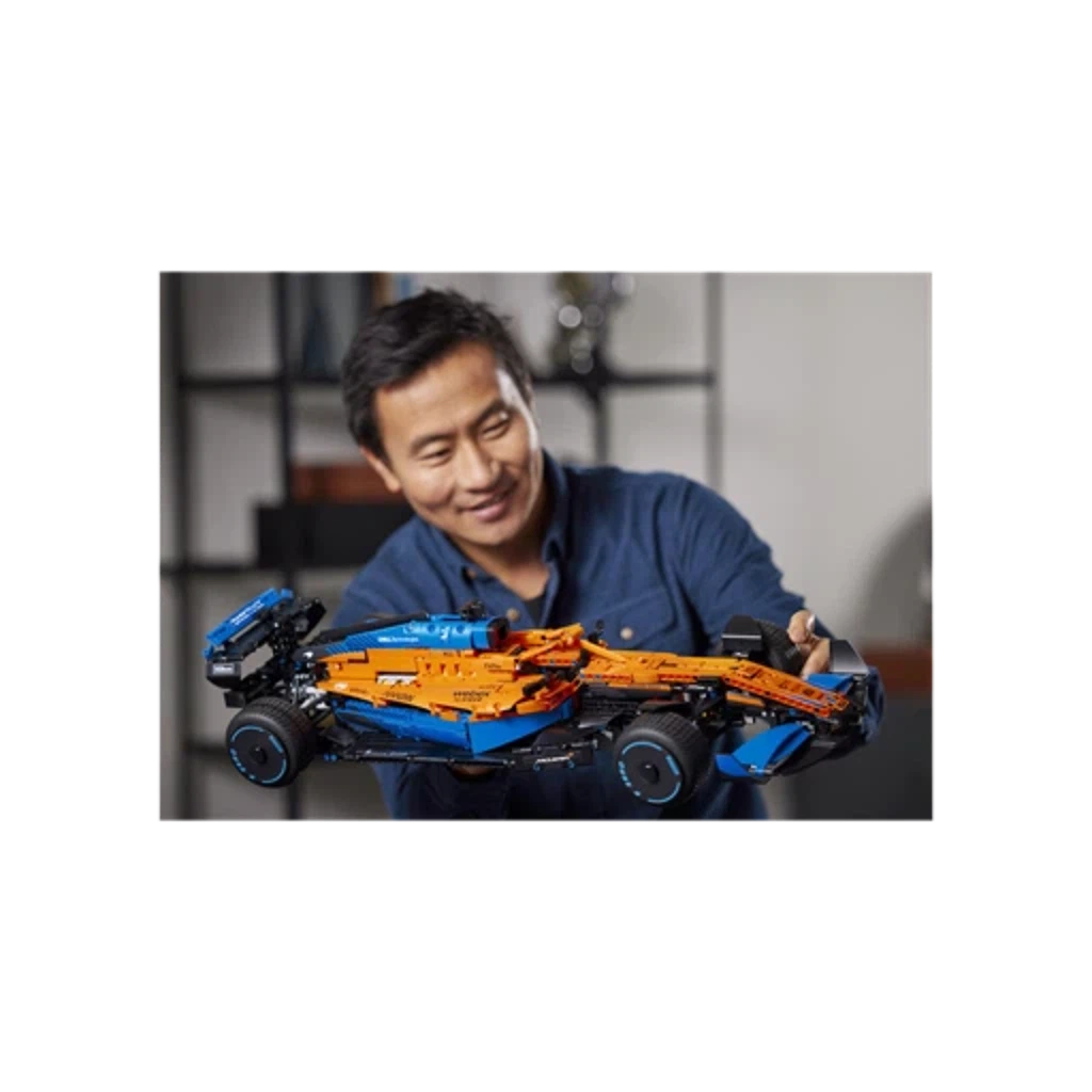 Конструктор LEGO Technic 42141 Гоночный автомобиль McLaren Formula 1